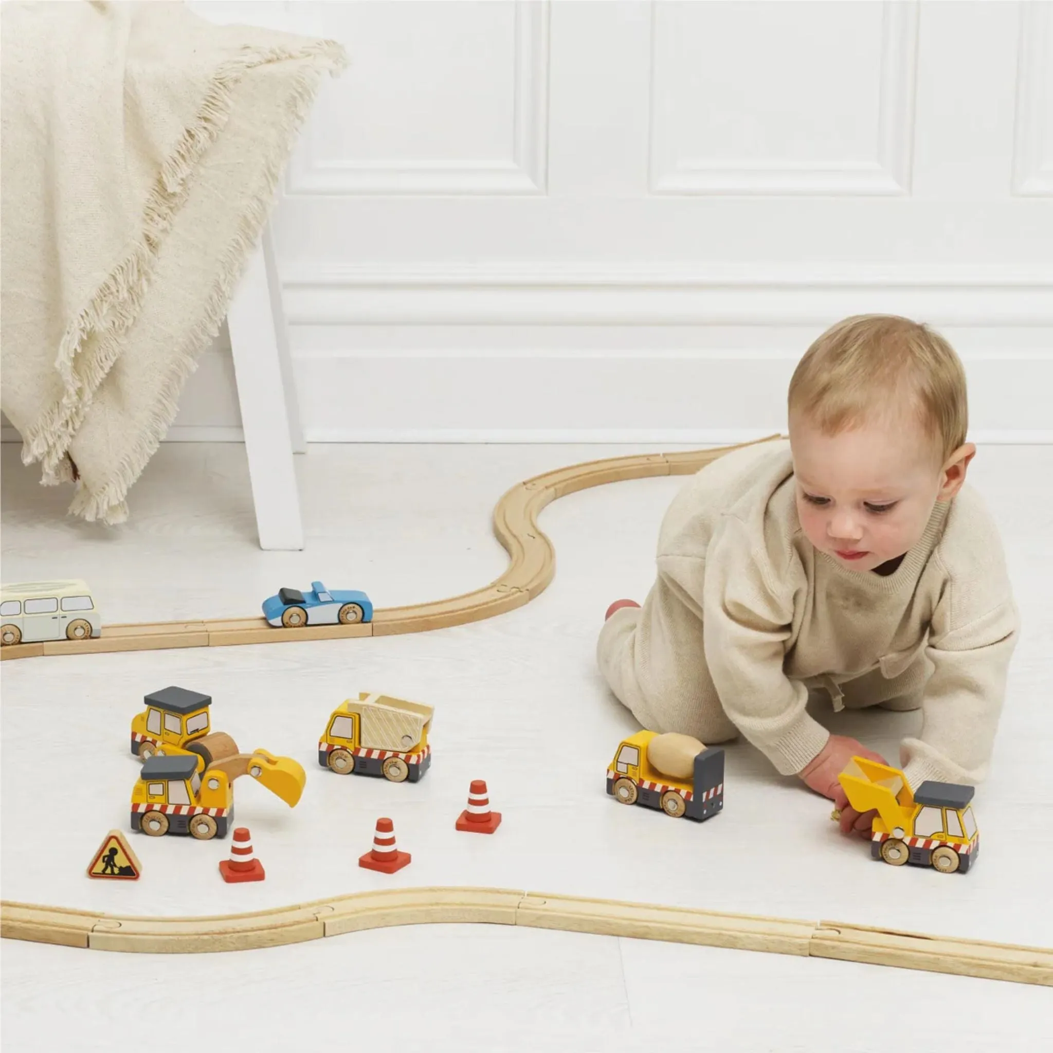 Le Toy Van Construction Vehicles Set