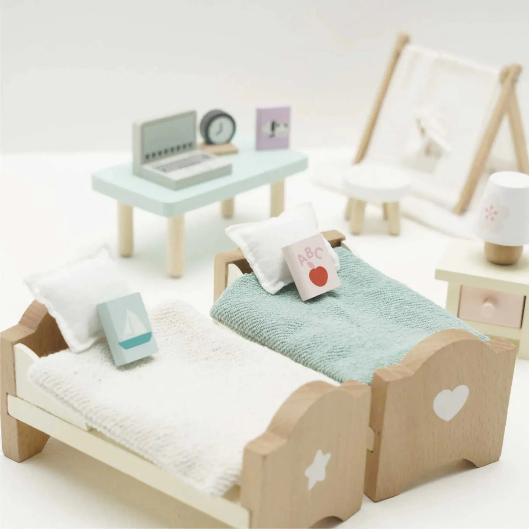 Le Toy Van Dolls House Children's Bedroom Set