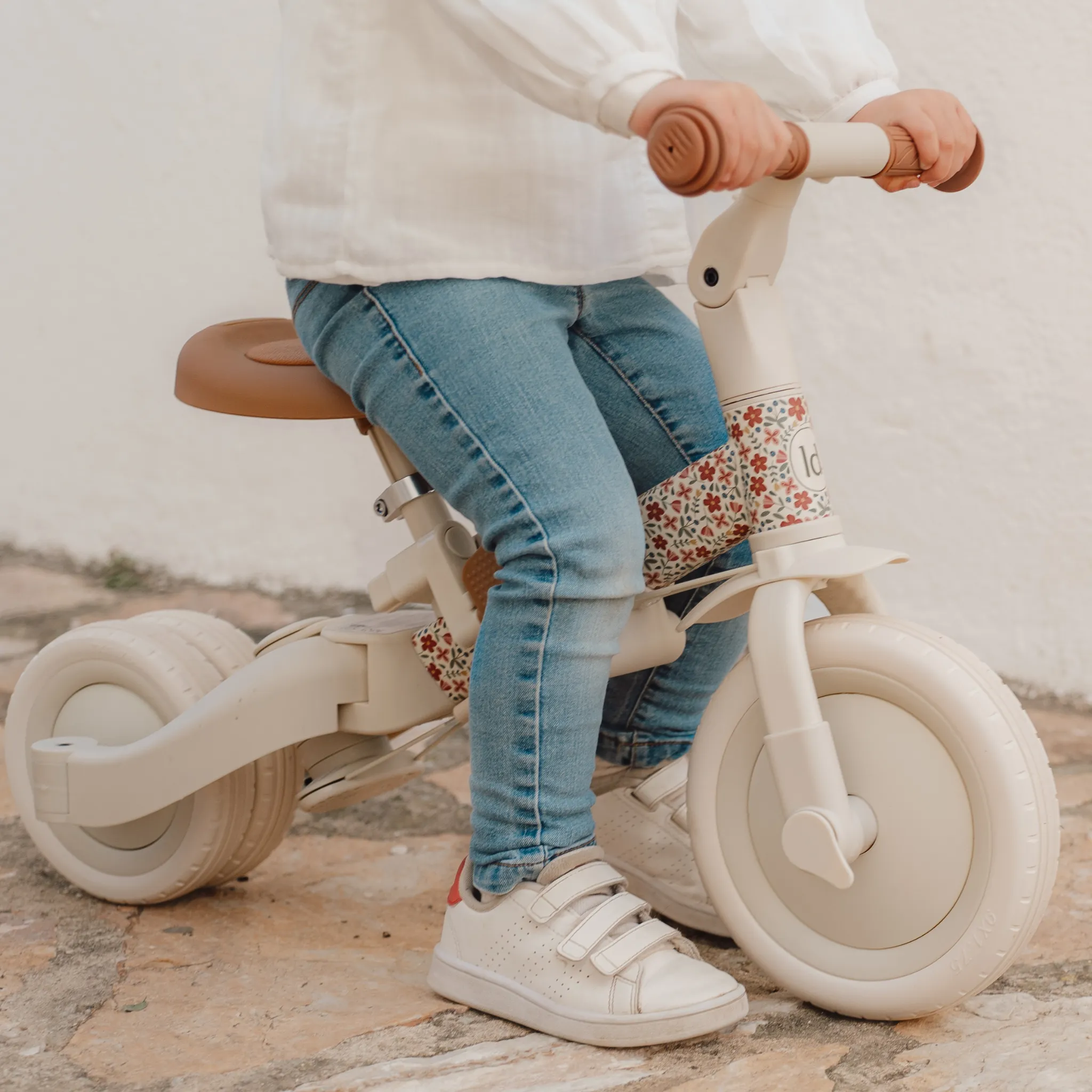 Little Dutch 4 in 1 Trike - Off White