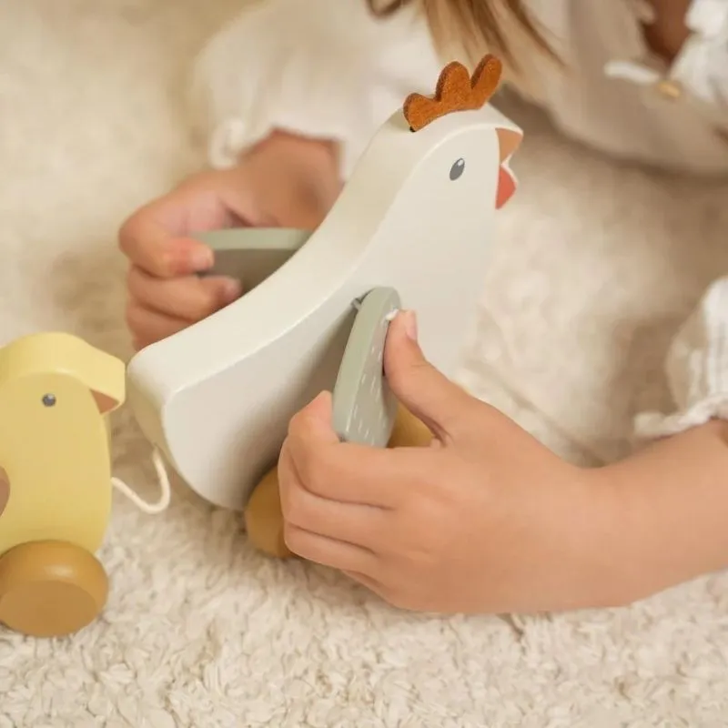 Little Dutch Pull Along Chickens - Little Farm