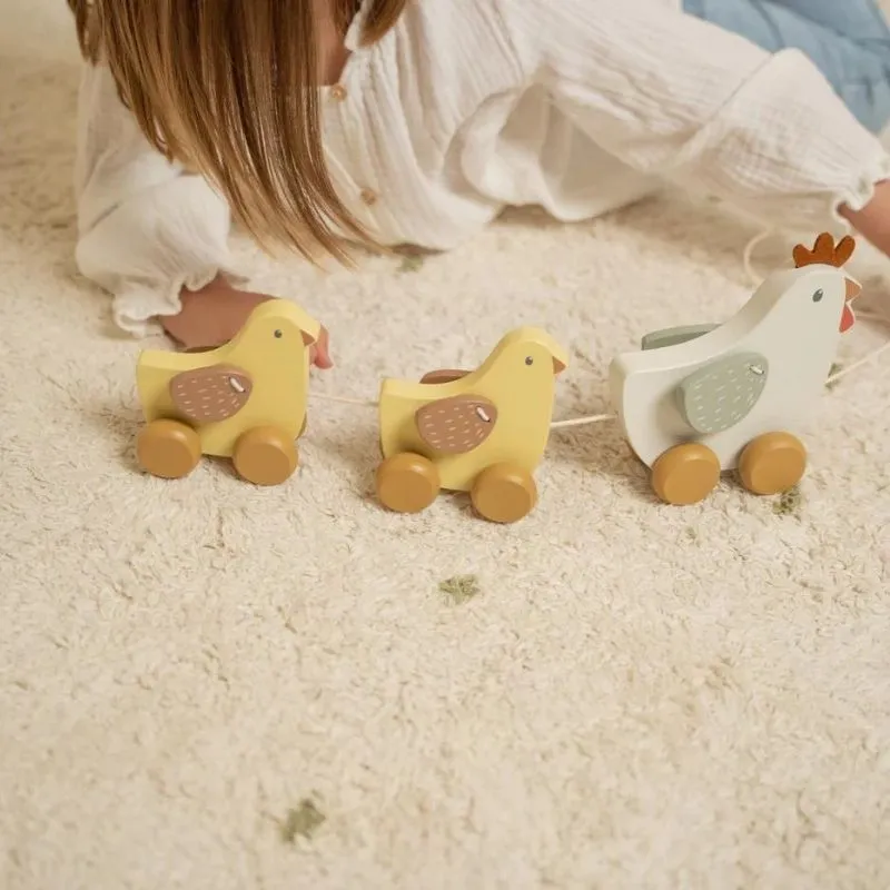 Little Dutch Pull Along Chickens - Little Farm