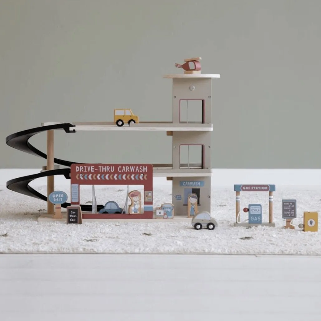 Little Dutch Railway Extension - Garage