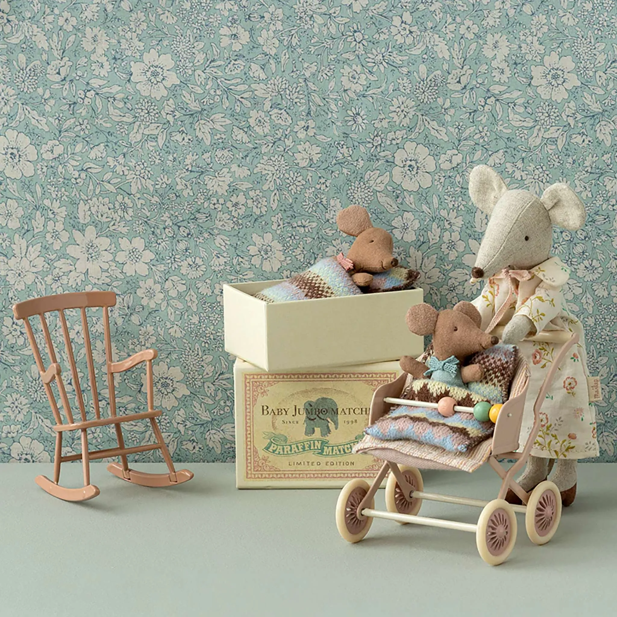 Maileg Sleepy/Wakey Baby Mouse in Box - Rose