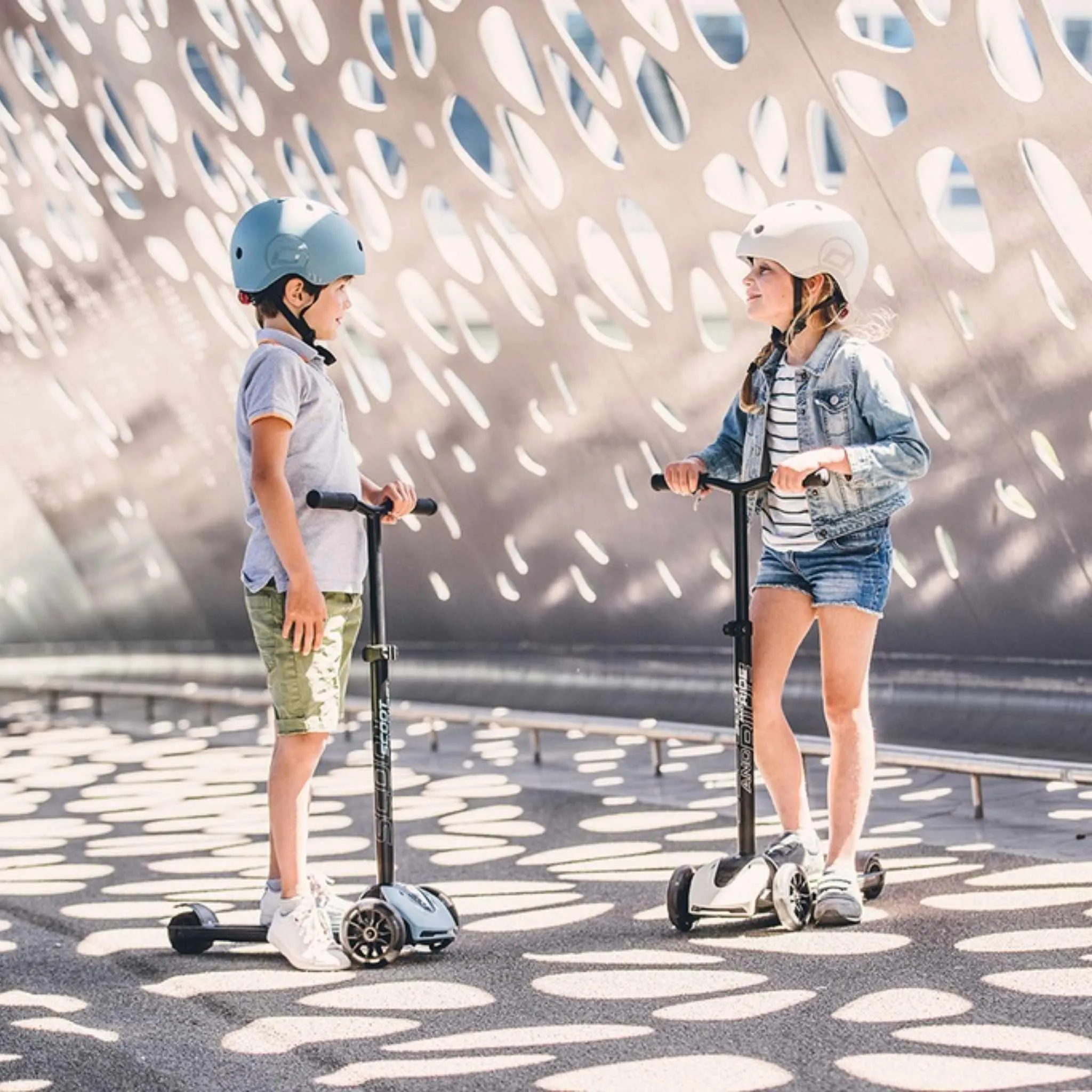 Scoot & Ride Highwaykick 5 LED Scooter - Ash