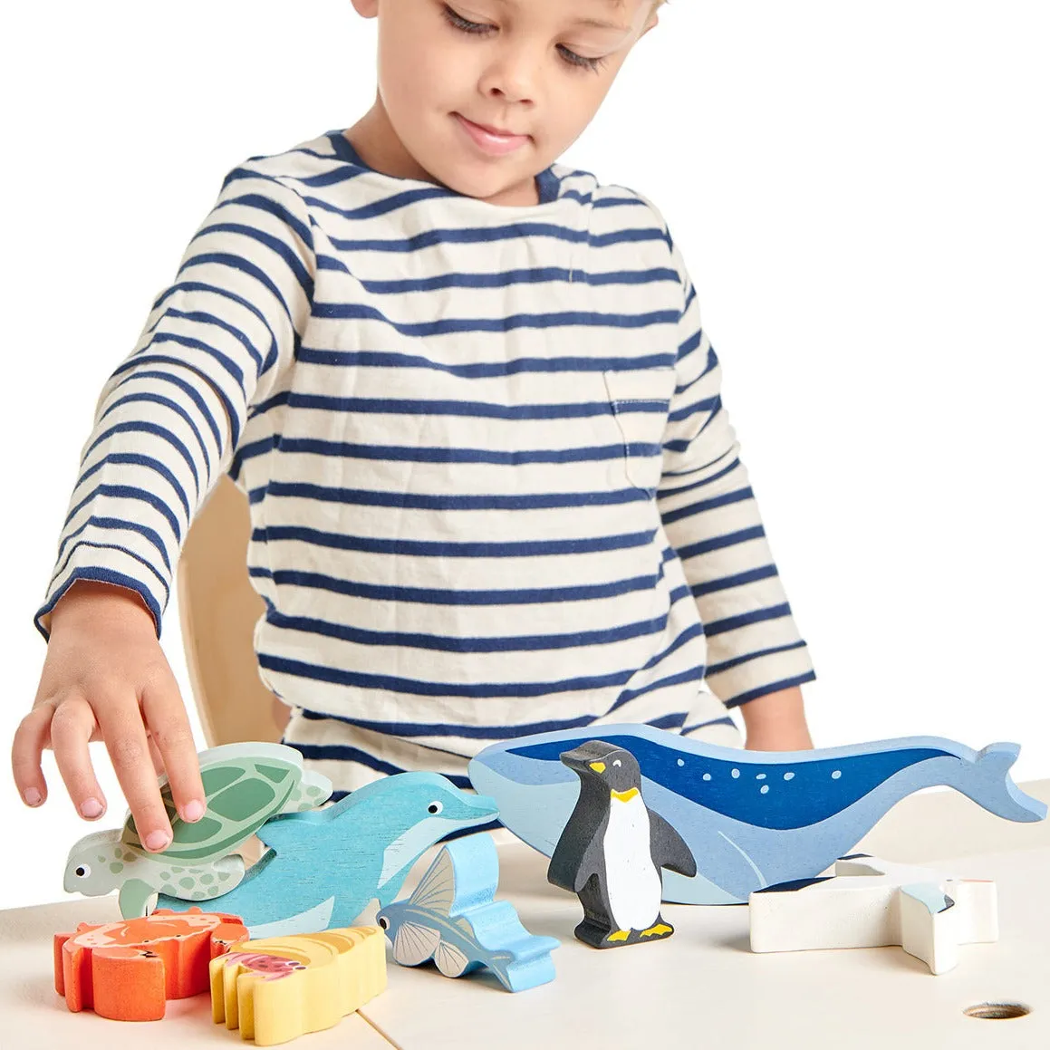 Tender Leaf Toys 10 Wooden Coastal Creatures Set