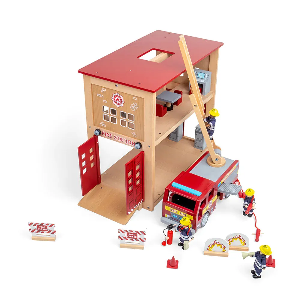 Tidlo Wooden Fire Station & Fire Engine Toy Bundle