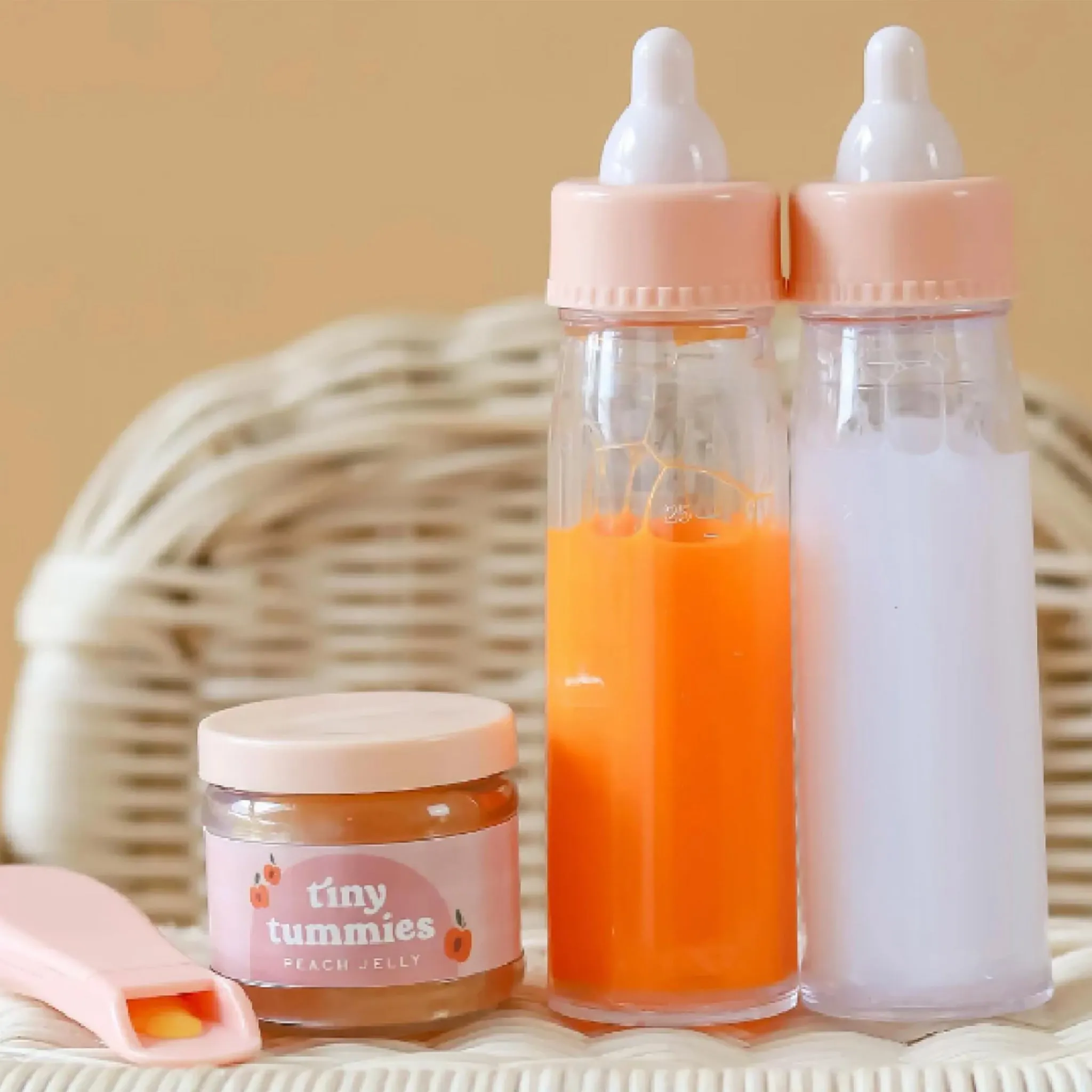 Tiny Harlow Tiny Tummies - Magic Milk & Juice Bottle