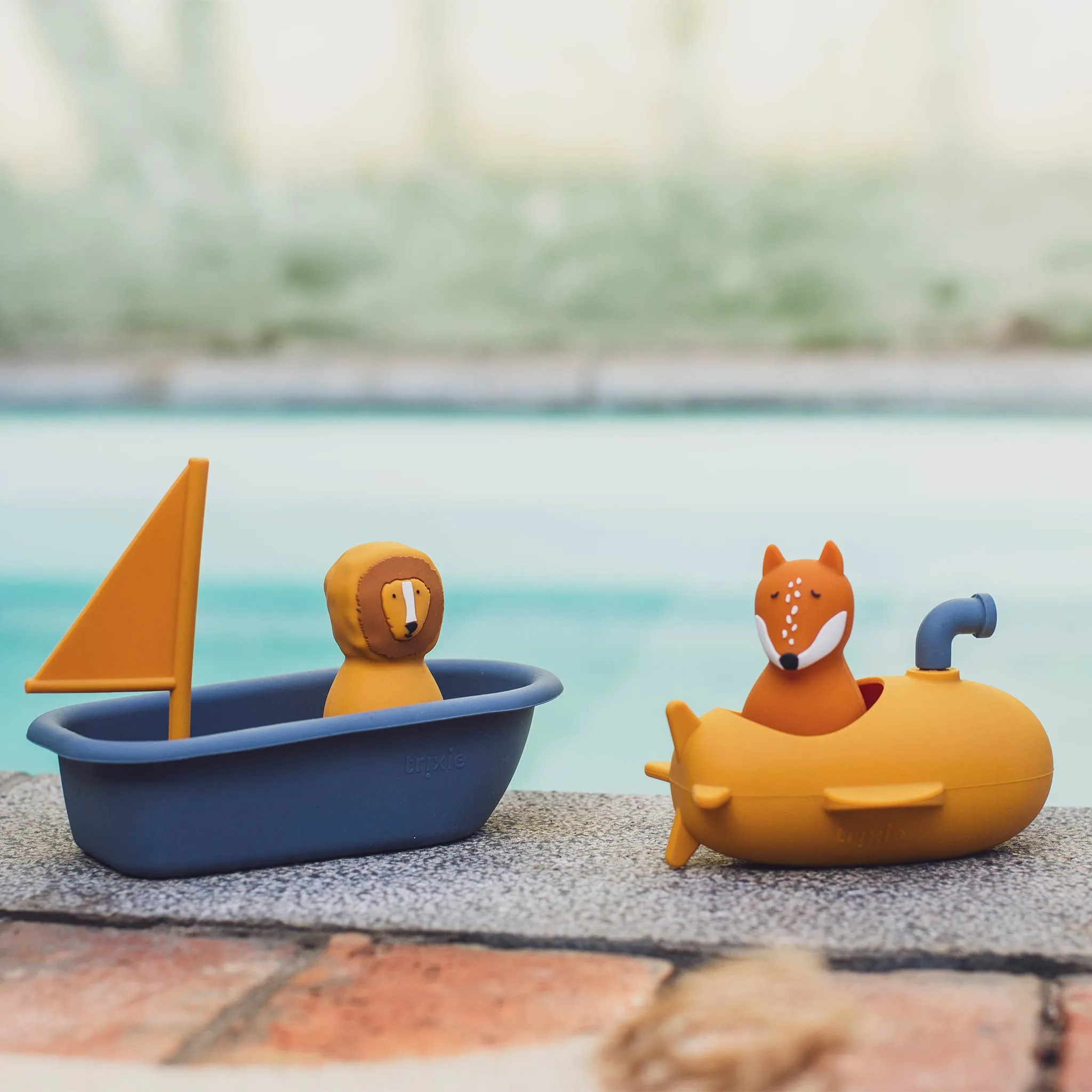 Trixie Bath Toy Sailboat - Mr. Lion