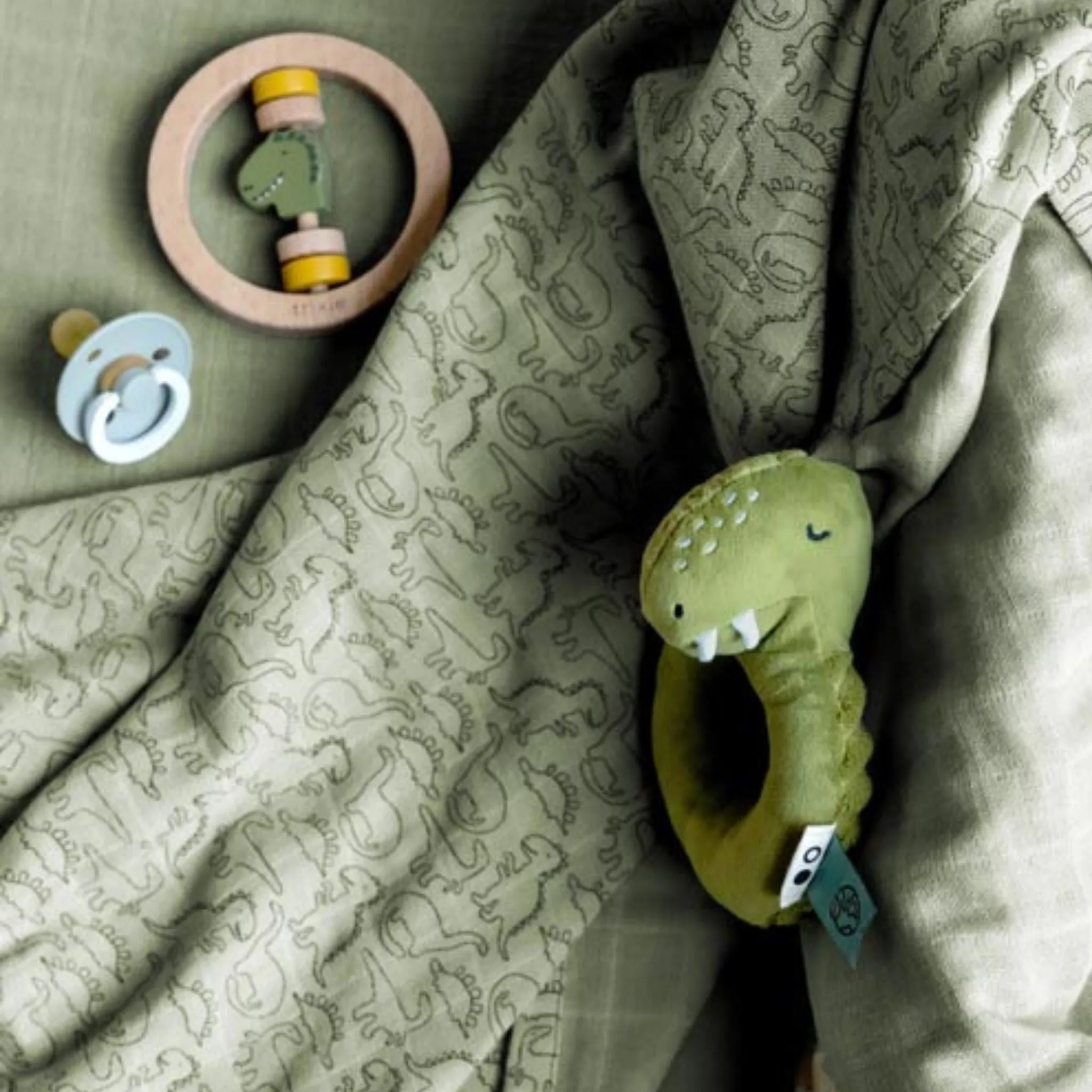 Trixie Rattle - Mr. Dino